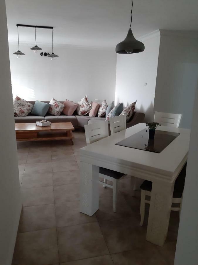 Spacious Apt. W/ Seaview, Fireplace & Netflix Akko Eksteriør billede